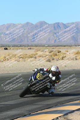 media/Jan-10-2025-CVMA Friday Practice (Fri) [[489e0da257]]/Group 4 and Trackday/Session 2 (Turn 4 Inside)/